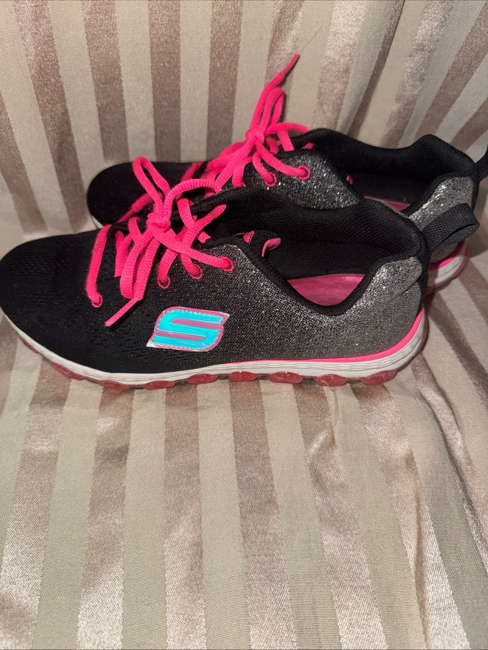 Skechers Black and Hot Pink Women's Athletic Sneakers